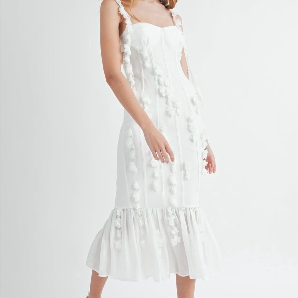 Elegant White Dress with Floral Accents